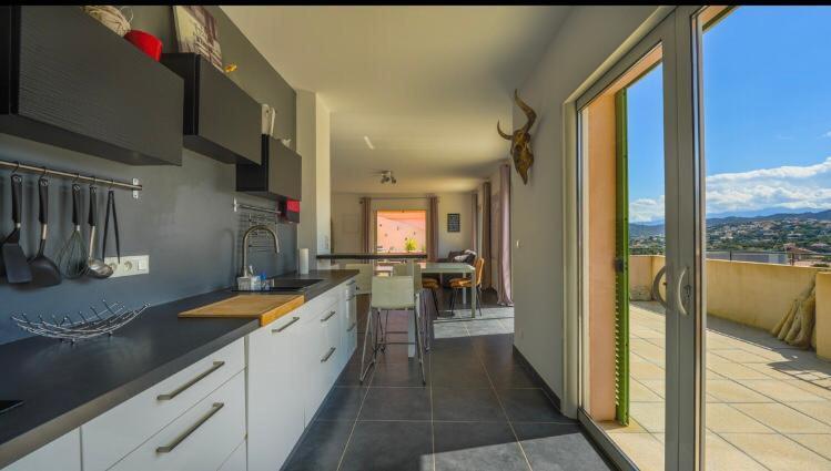 Chez Pasqua ! Appartement Spacieux Avec Terrasse 2 Chambres 6 Couchages En Rooftop LʼÎle-Rousse المظهر الخارجي الصورة